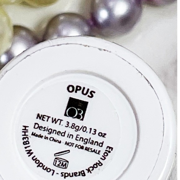 NWT Oryza Velvet Ribbon Lipstick in Opus - Picture 6 of 6